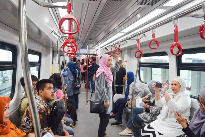 Sneak Preview: LRT Jakarta | Peek Holidays