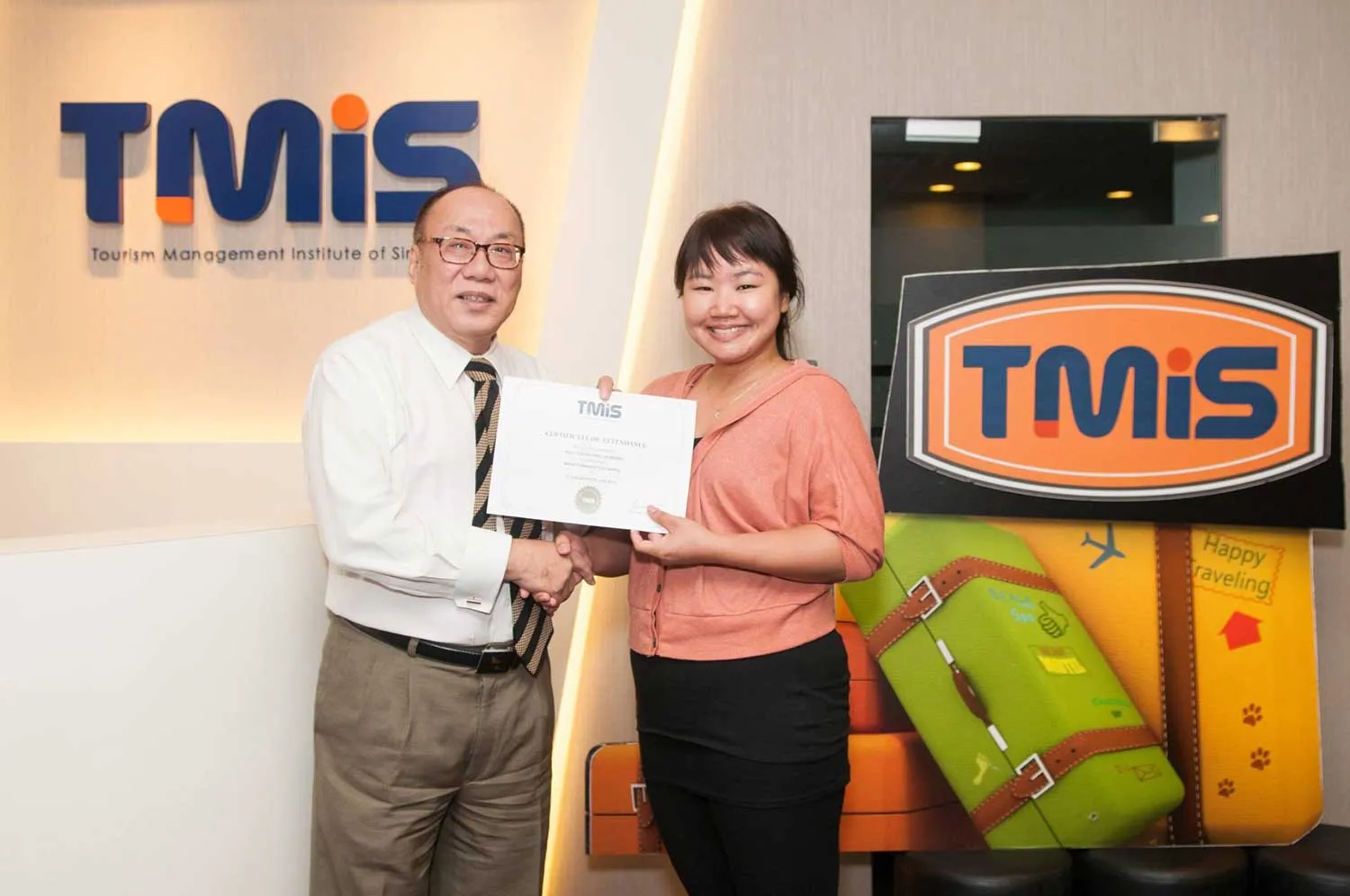 peekholidays-tracy chong tour leader tour manager