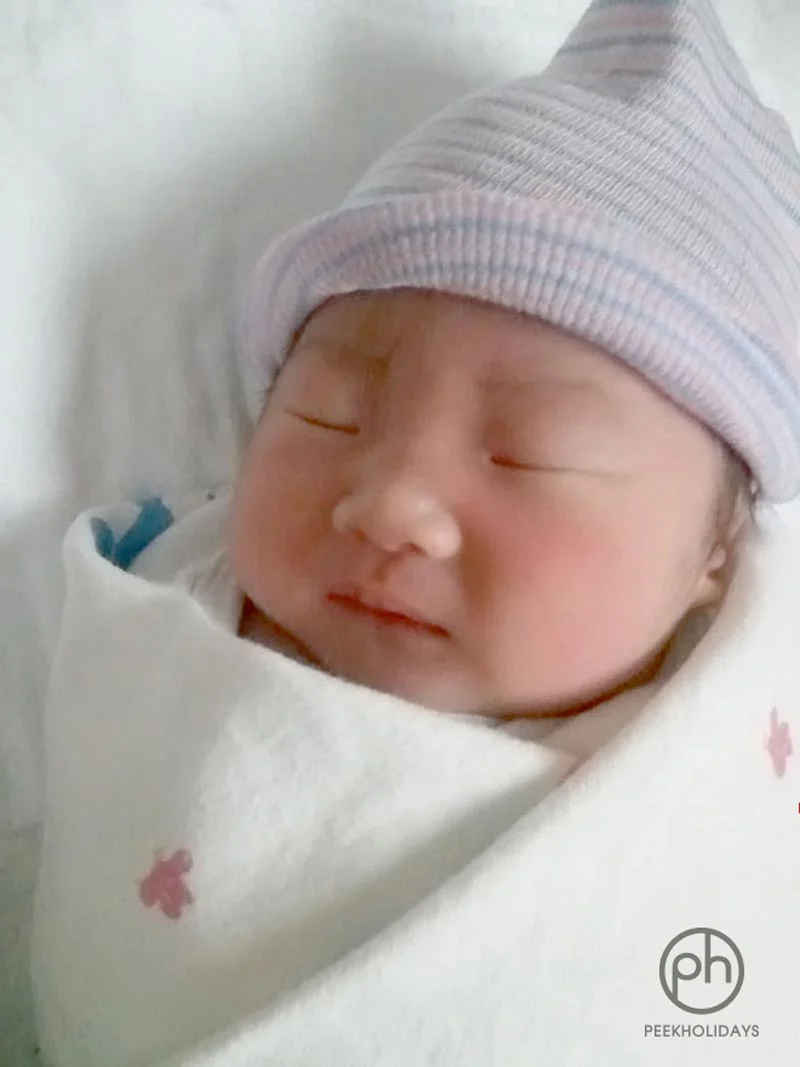 peekholidays-newborn-baby-aiden