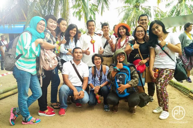 peekholidays-start a blog